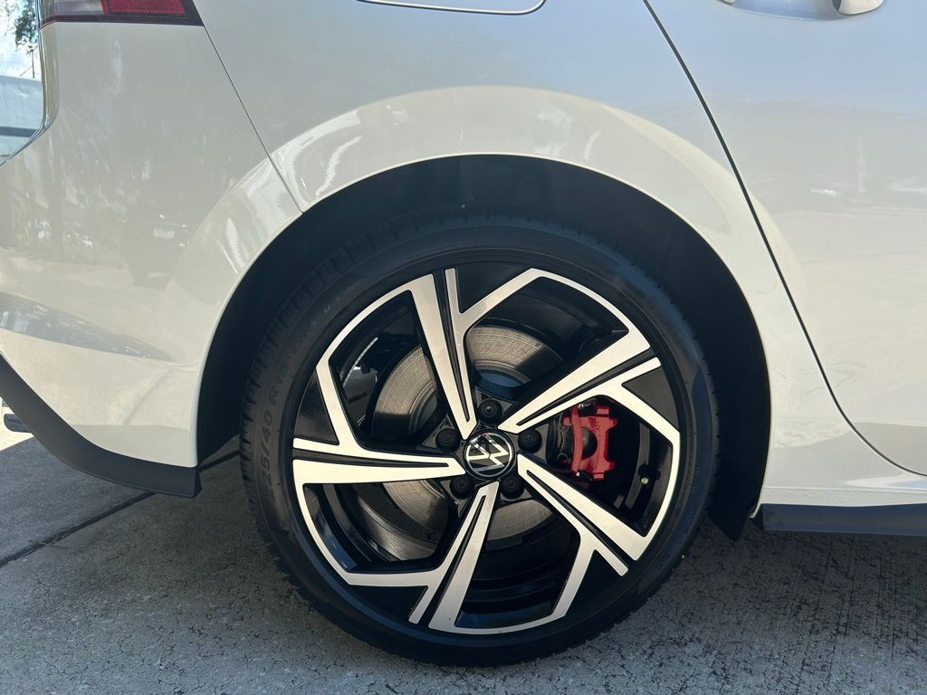 2025 Volkswagen Golf GTI 2.0T SE Tampa FL