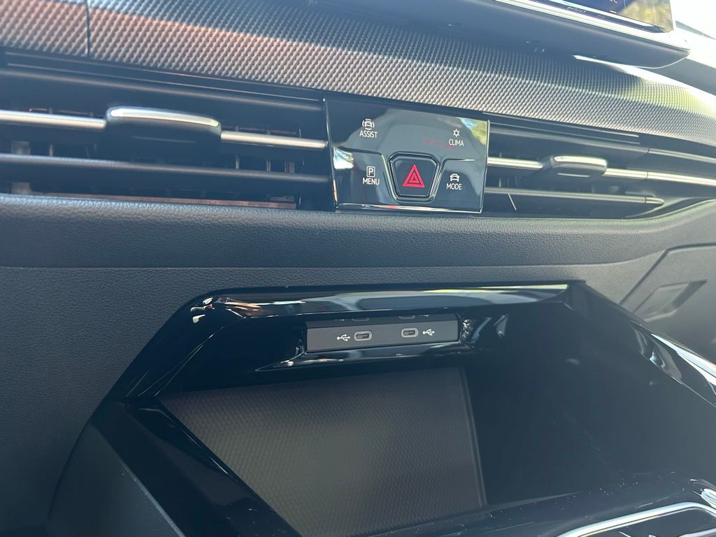 2025 Volkswagen Golf GTI 2.0T SE Tampa FL