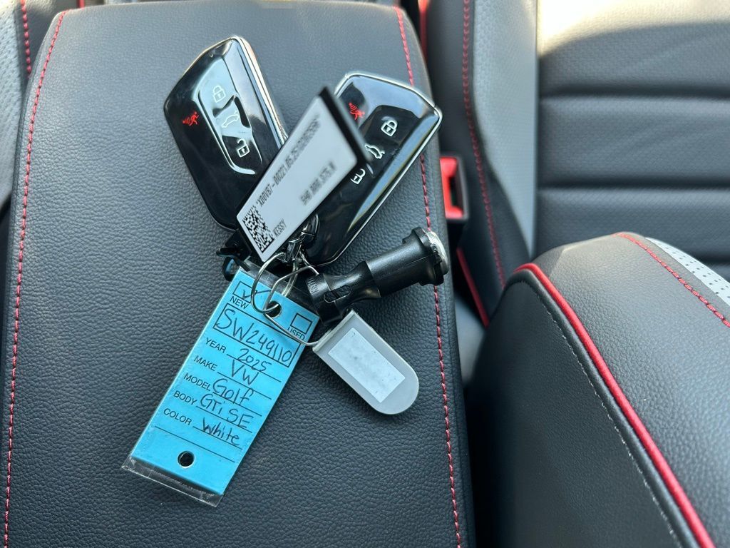 2025 Volkswagen Golf GTI 2.0T SE Tampa FL