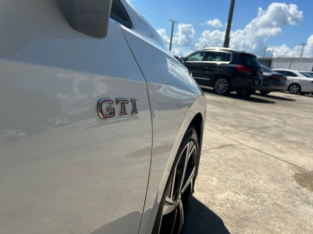 2025 Volkswagen Golf GTI 2.0T SE Tampa FL
