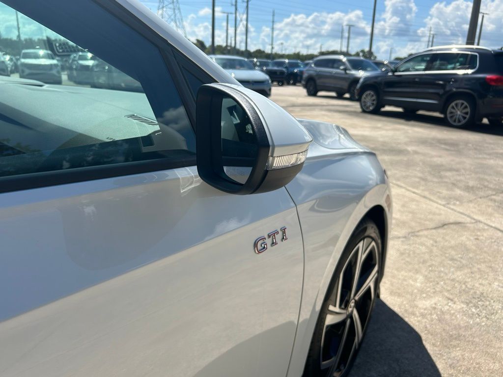 2025 Volkswagen Golf GTI 2.0T SE Tampa FL