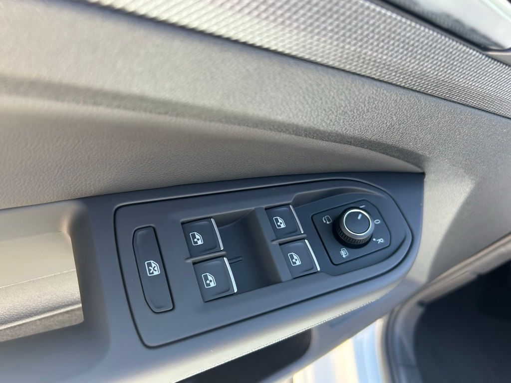 2025 Volkswagen Golf GTI 2.0T SE Tampa FL