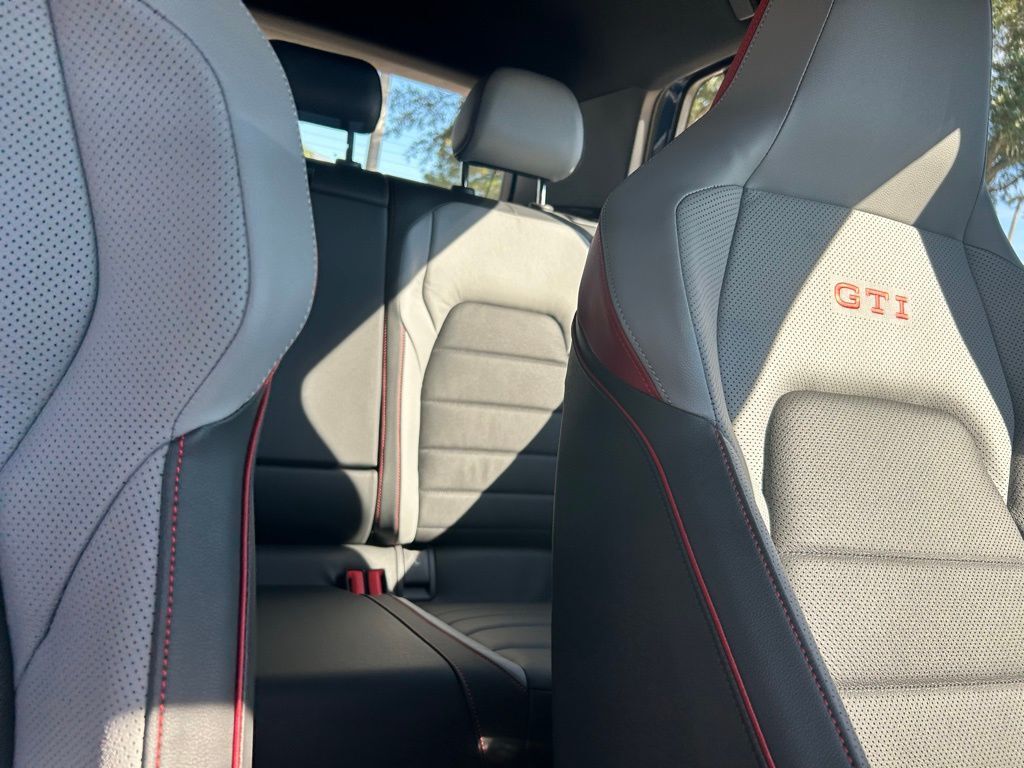 2025 Volkswagen Golf GTI 2.0T SE Tampa FL
