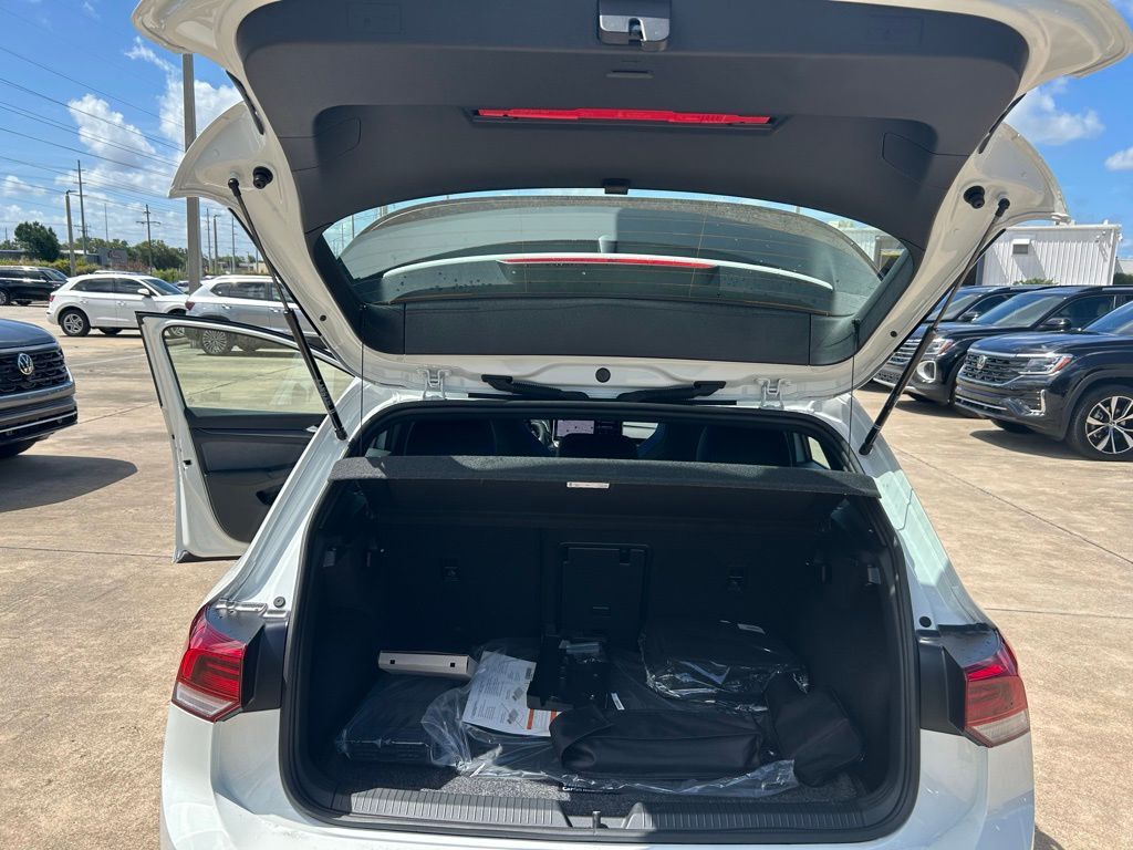 2025 Volkswagen Golf R 2.0T Tampa FL