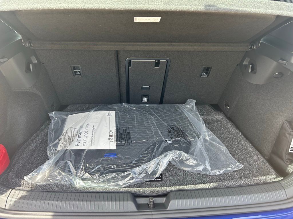 2025 Volkswagen Golf R 2.0T Tampa FL
