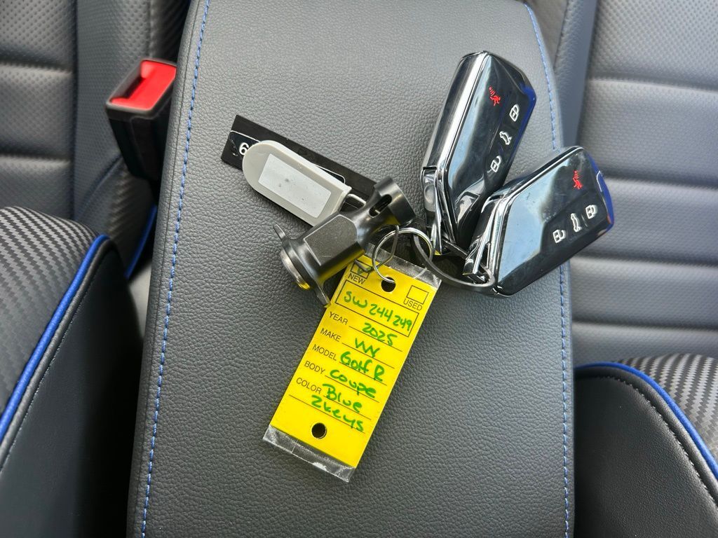 2025 Volkswagen Golf R 2.0T Tampa FL