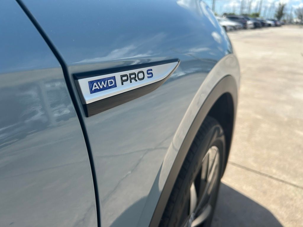 2025 Volkswagen ID.4 Pro S Tampa FL