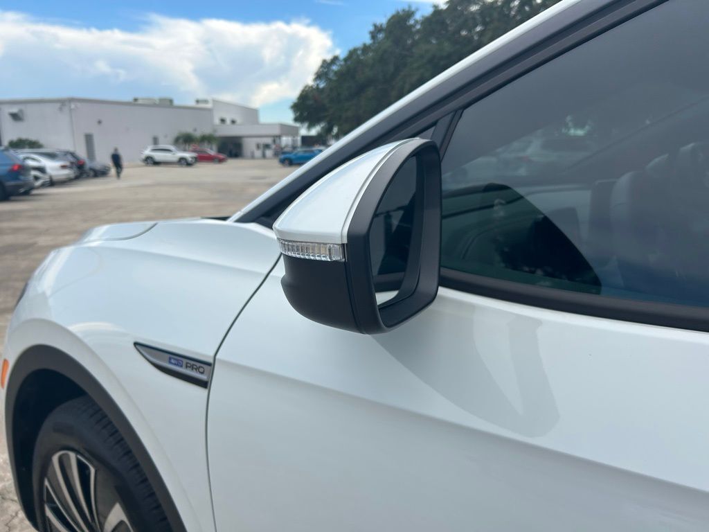 2025 Volkswagen ID.4 Pro Tampa FL