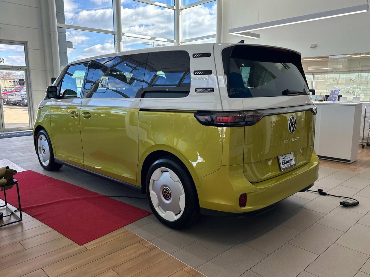 2025 Volkswagen ID. Buzz Woodbridge VA
