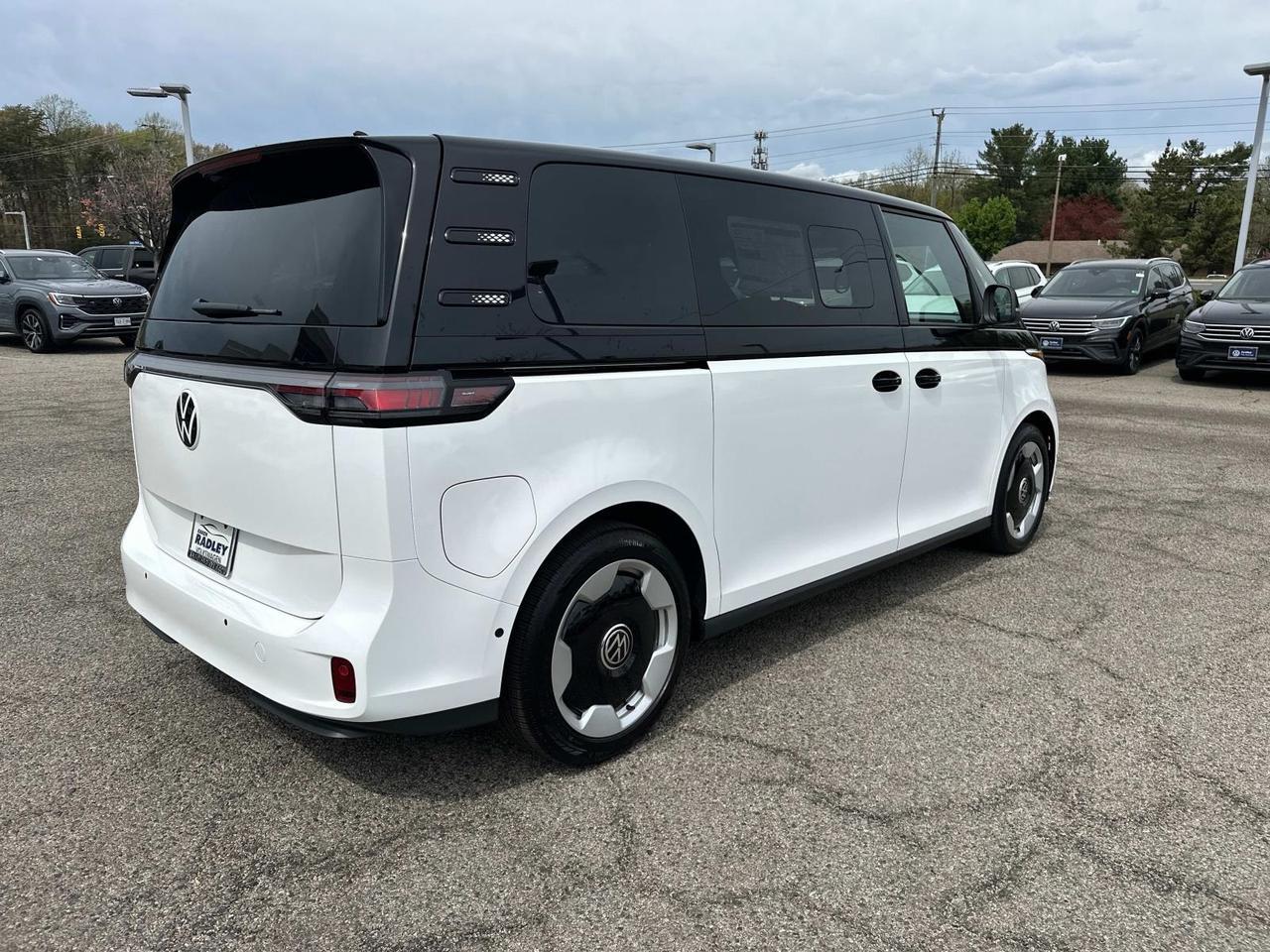 2025 Volkswagen ID. Buzz Woodbridge VA