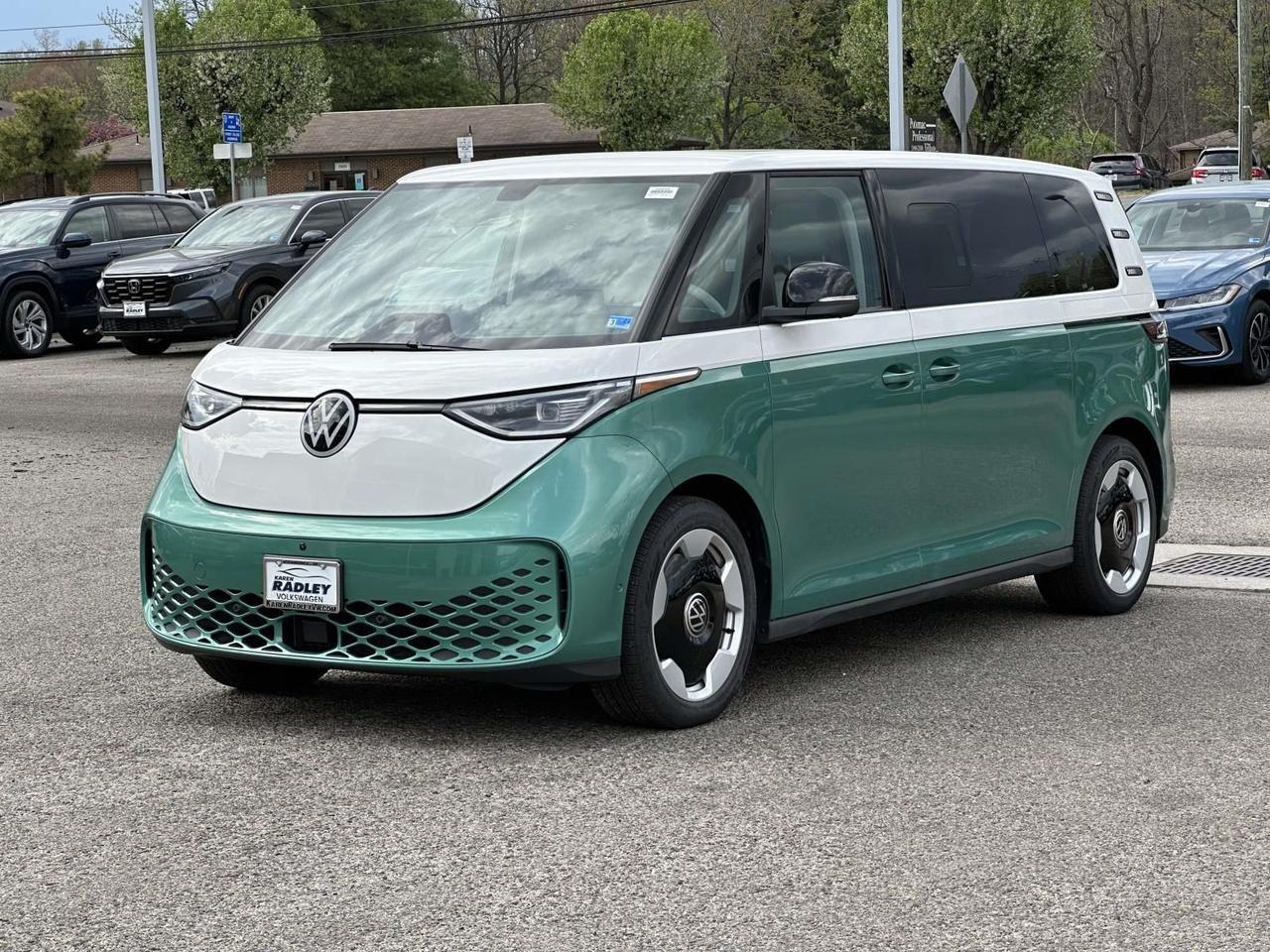 2025 Volkswagen ID. Buzz Pro S Plus Woodbridge VA