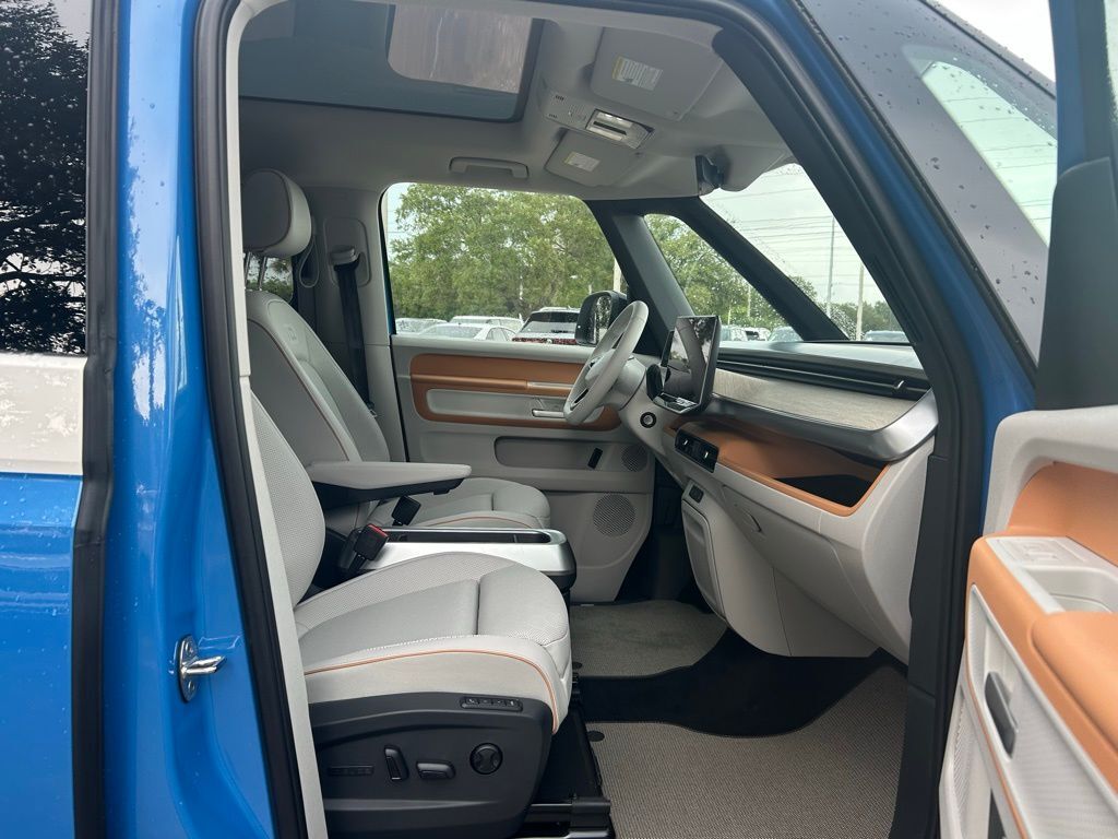 2025 Volkswagen ID. Buzz Tampa FL