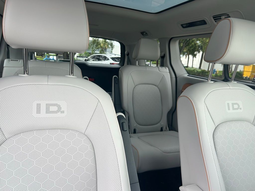2025 Volkswagen ID. Buzz Tampa FL
