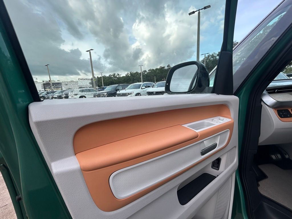 2025 Volkswagen ID. Buzz Tampa FL