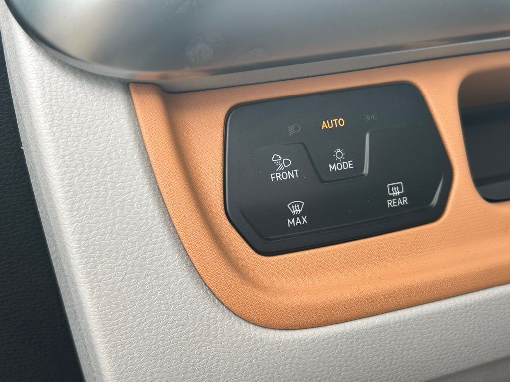 2025 Volkswagen ID. Buzz Tampa FL