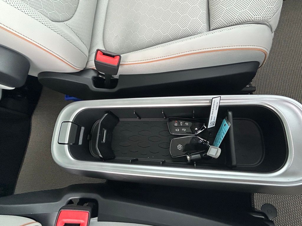 2025 Volkswagen ID. Buzz Tampa FL
