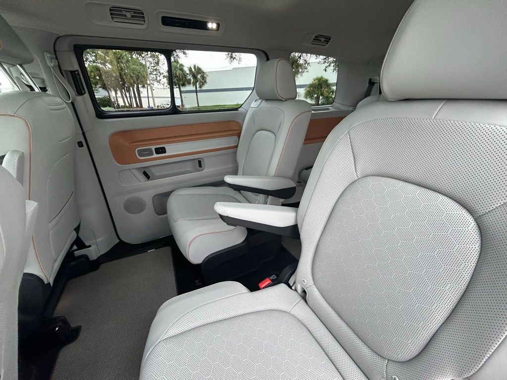 2025 Volkswagen ID. Buzz Tampa FL