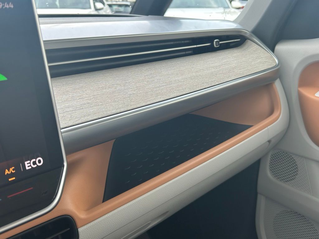 2025 Volkswagen ID. Buzz Tampa FL