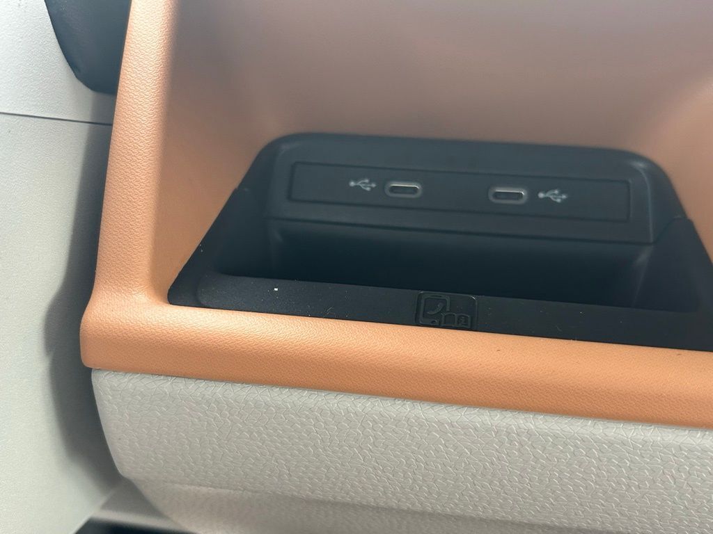 2025 Volkswagen ID. Buzz Tampa FL