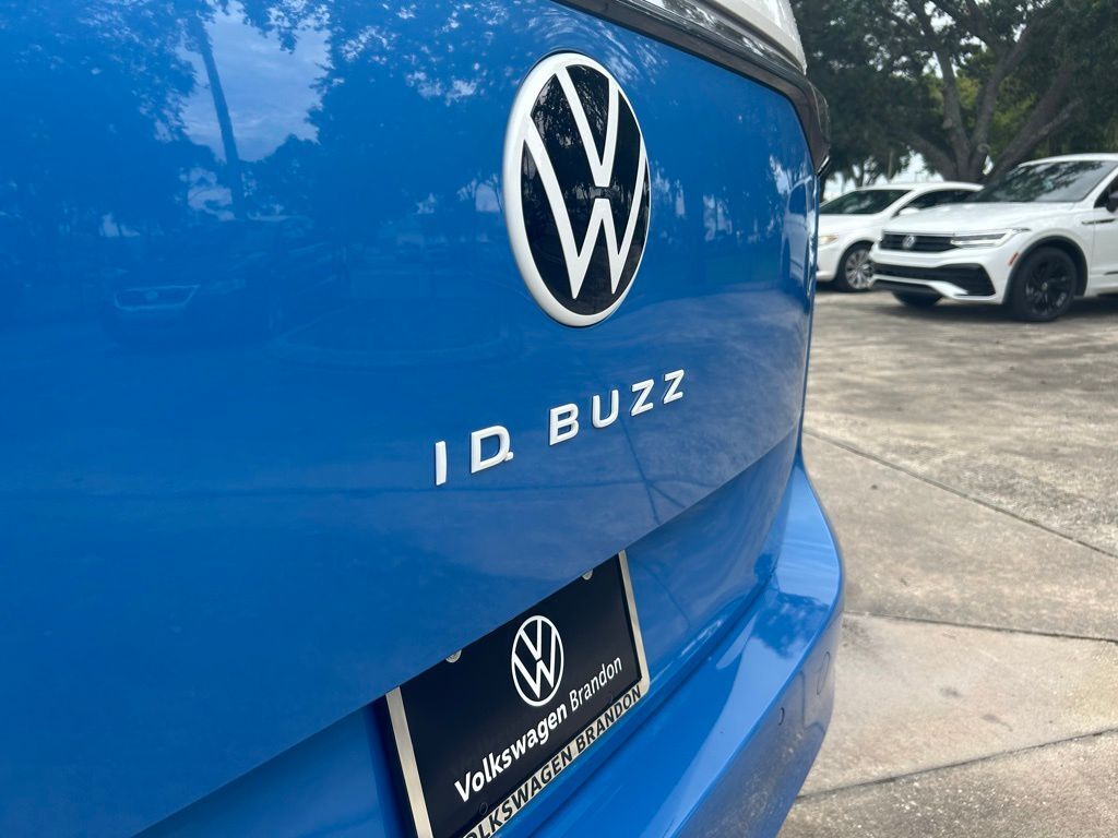 2025 Volkswagen ID. Buzz Tampa FL
