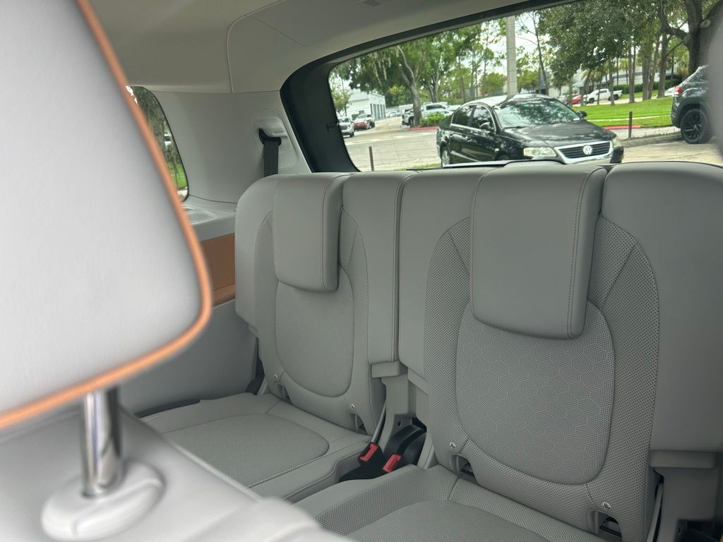 2025 Volkswagen ID. Buzz Tampa FL
