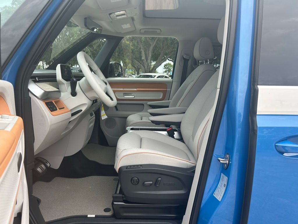 2025 Volkswagen ID. Buzz Tampa FL