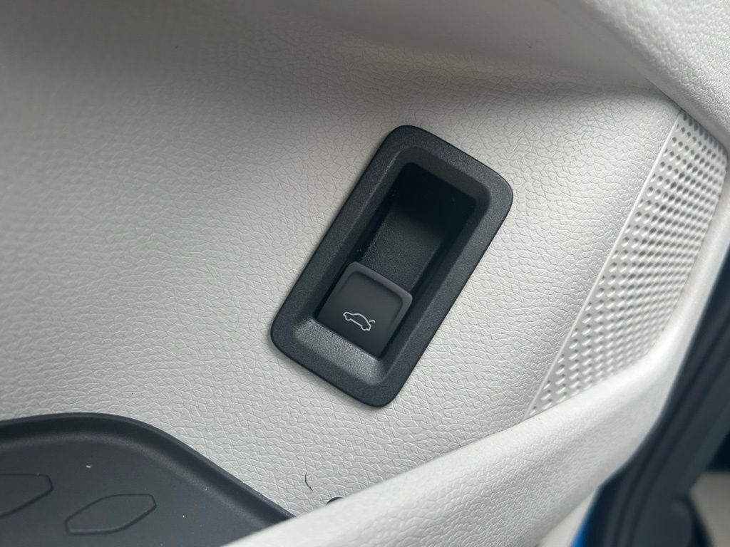 2025 Volkswagen ID. Buzz Tampa FL