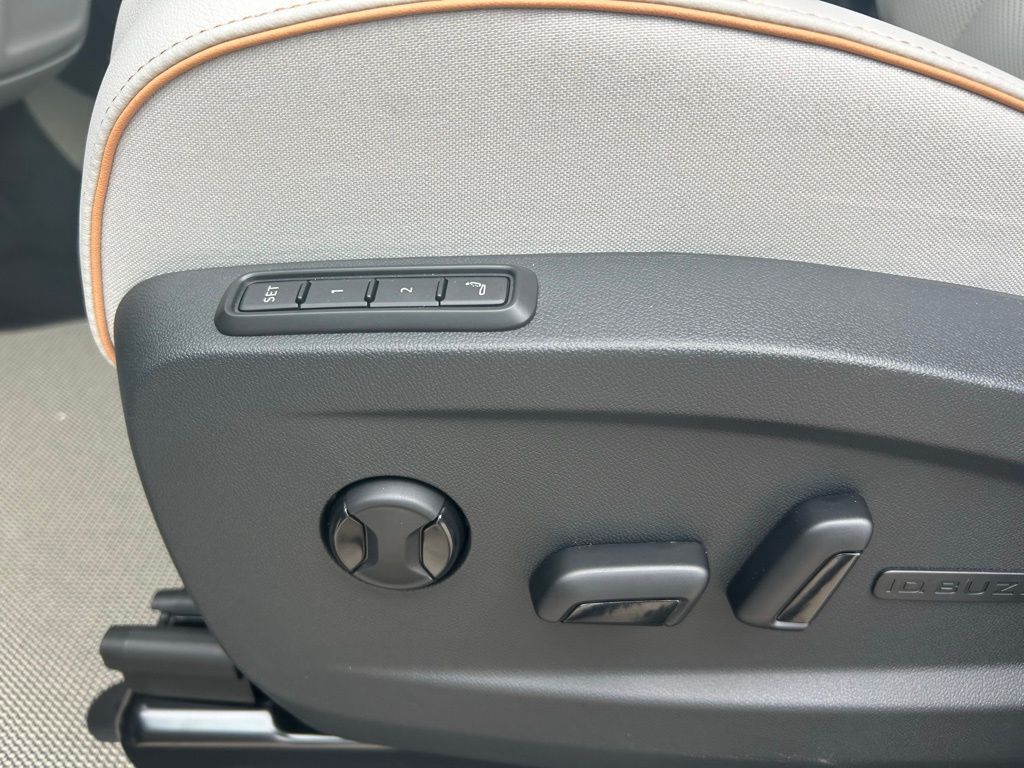 2025 Volkswagen ID. Buzz Tampa FL