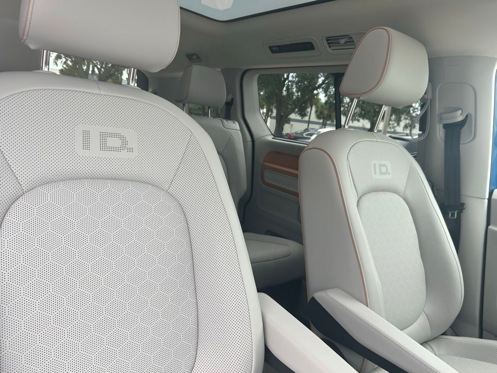 2025 Volkswagen ID. Buzz Tampa FL