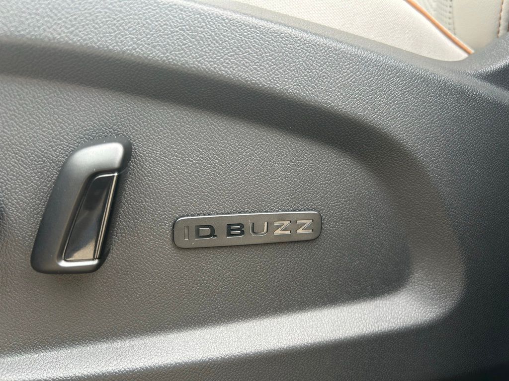 2025 Volkswagen ID. Buzz Tampa FL