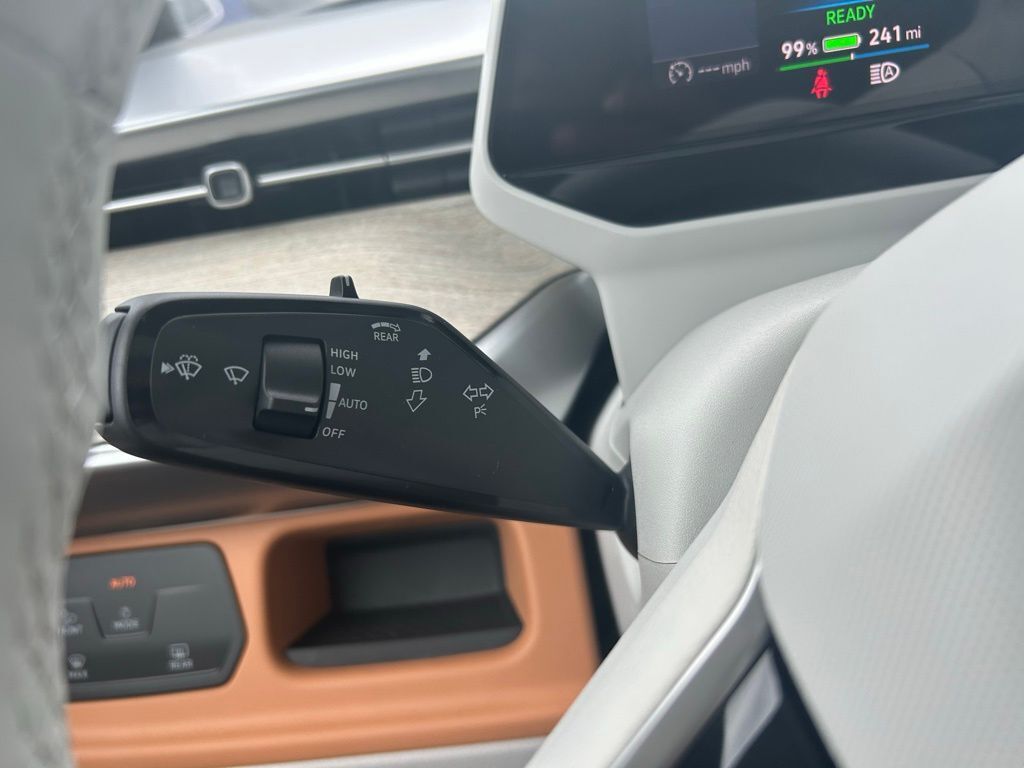 2025 Volkswagen ID. Buzz Tampa FL