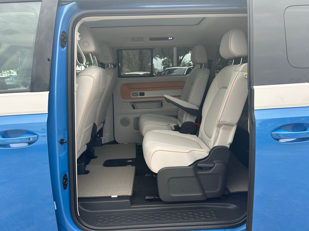 2025 Volkswagen ID. Buzz Tampa FL
