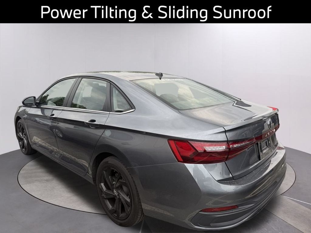 2025 Volkswagen Jetta 1.5T SE