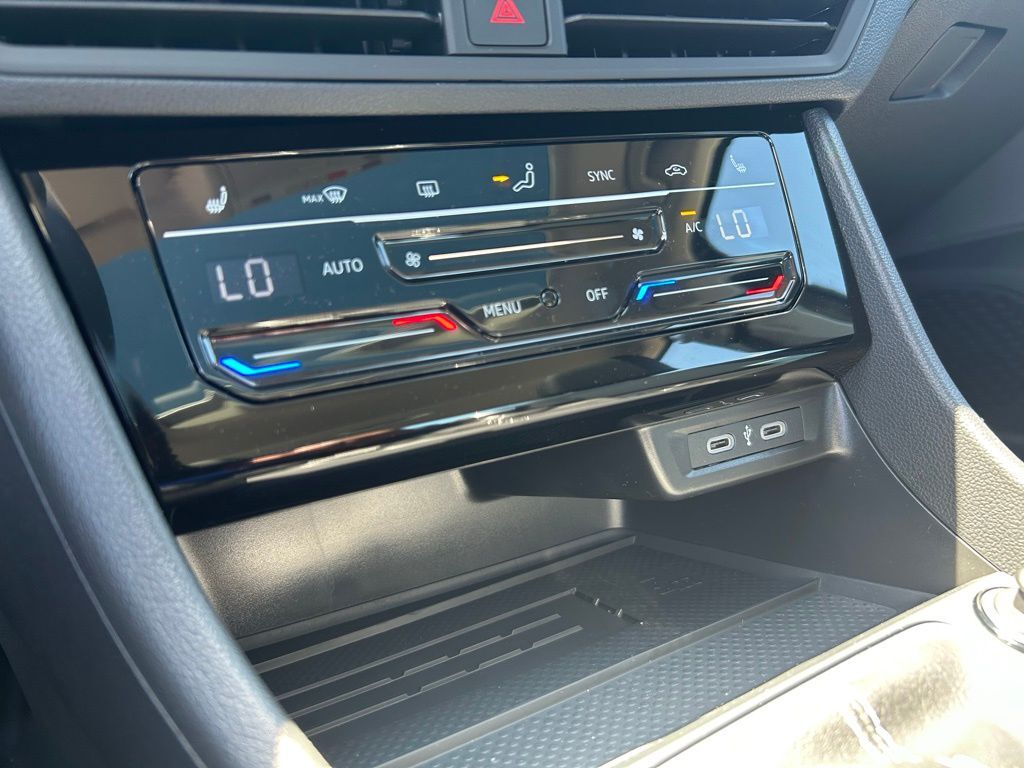 2025 Volkswagen Jetta 1.5T SE Tampa FL