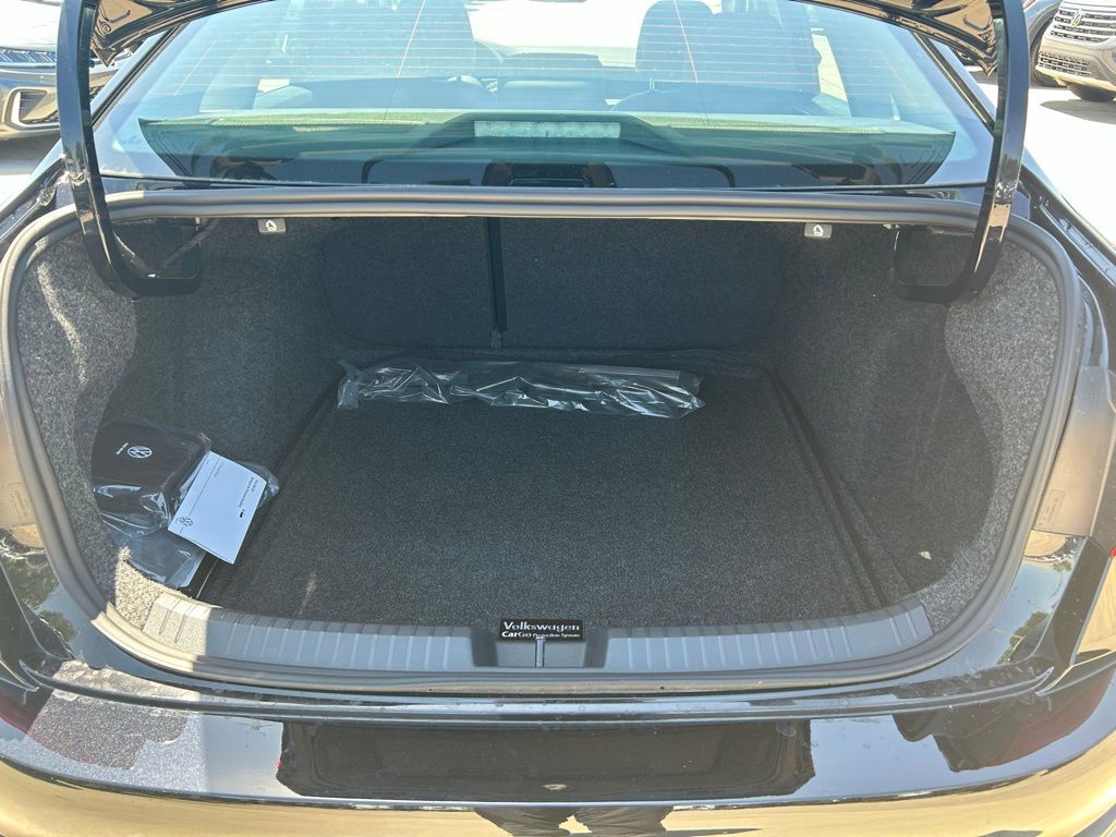 2025 Volkswagen Jetta 1.5T SE Tampa FL