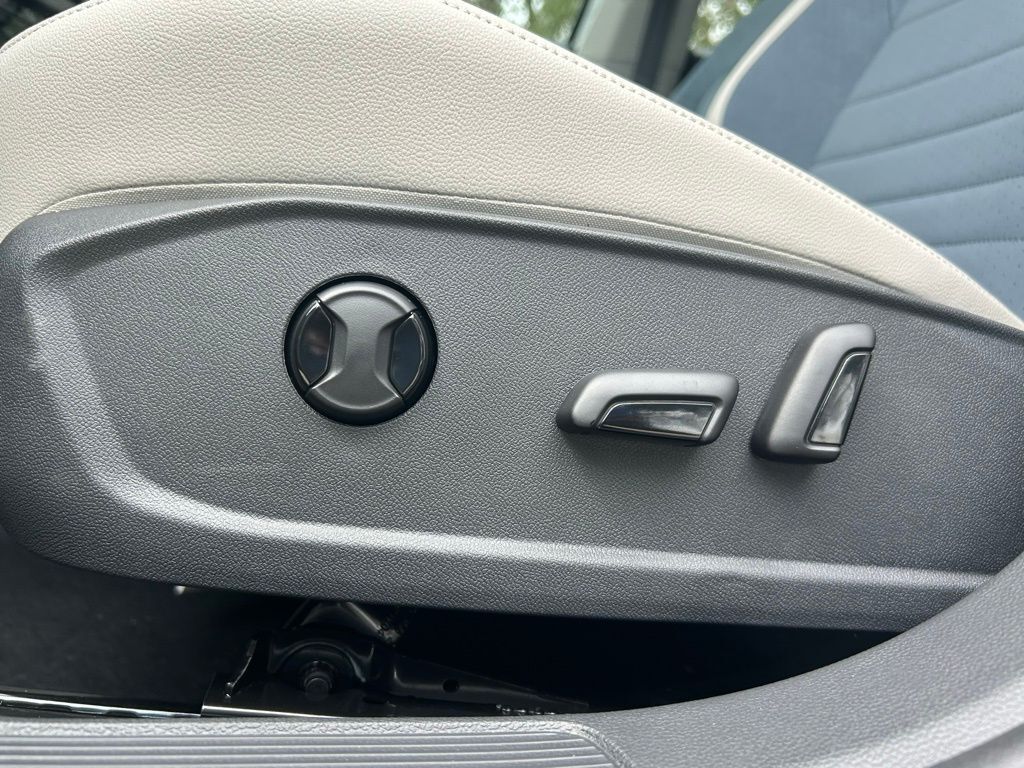 2025 Volkswagen Jetta 1.5T SE Tampa FL