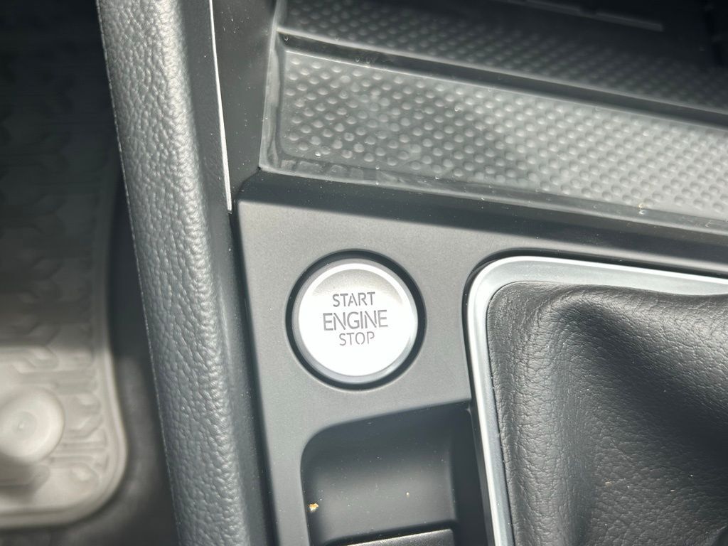 2025 Volkswagen Jetta 1.5T SE Tampa FL