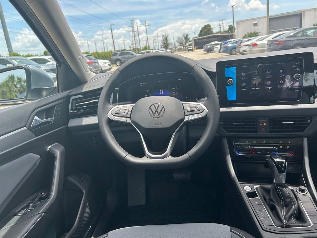 2025 Volkswagen Jetta 1.5T SE Tampa FL