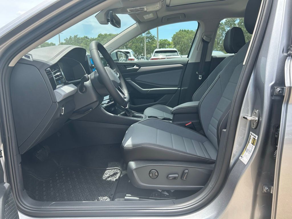 2025 Volkswagen Jetta 1.5T SE Tampa FL