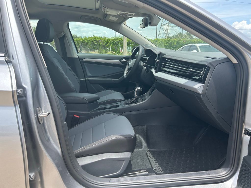 2025 Volkswagen Jetta 1.5T SE Tampa FL