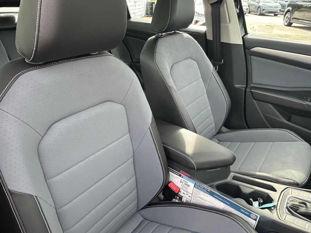 2025 Volkswagen Jetta 1.5T SE Tampa FL