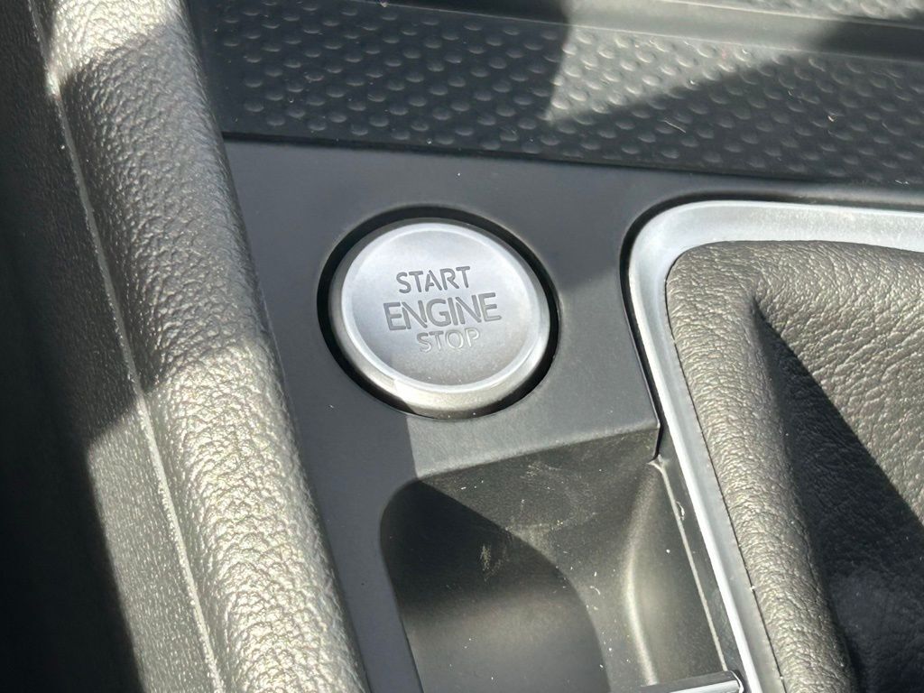 2025 Volkswagen Jetta 1.5T SE Tampa FL