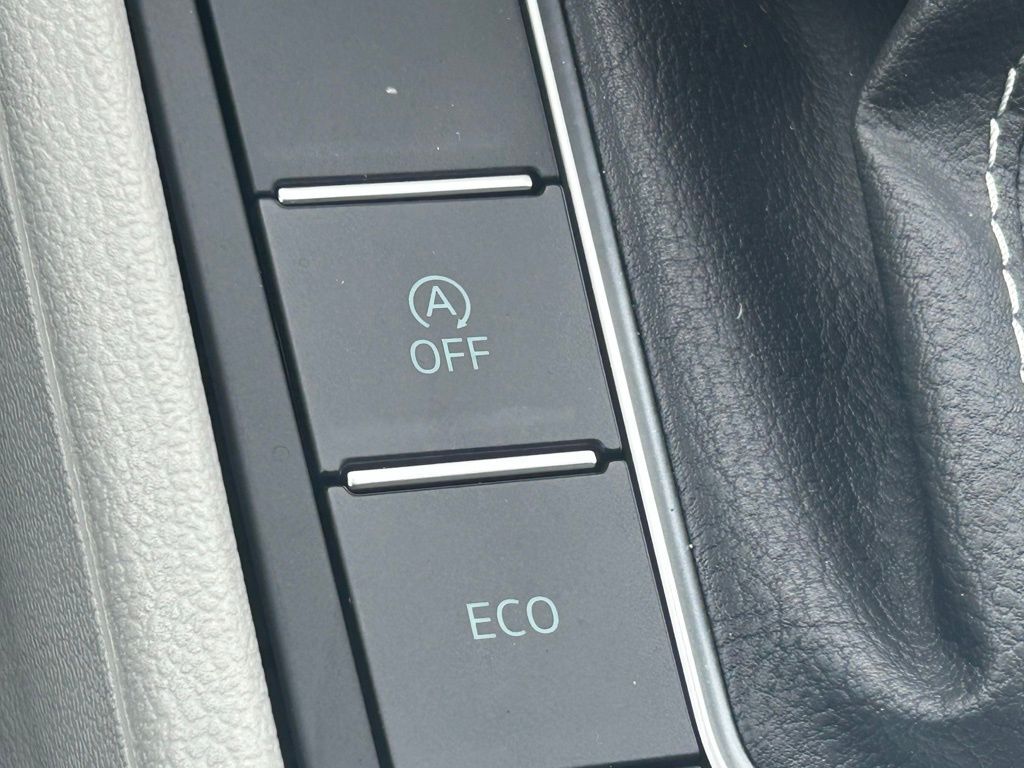 2025 Volkswagen Jetta 1.5T SE Tampa FL