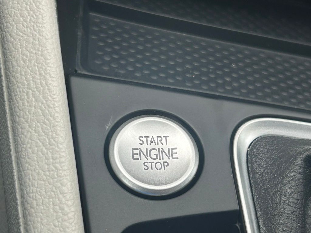 2025 Volkswagen Jetta 1.5T SE Tampa FL