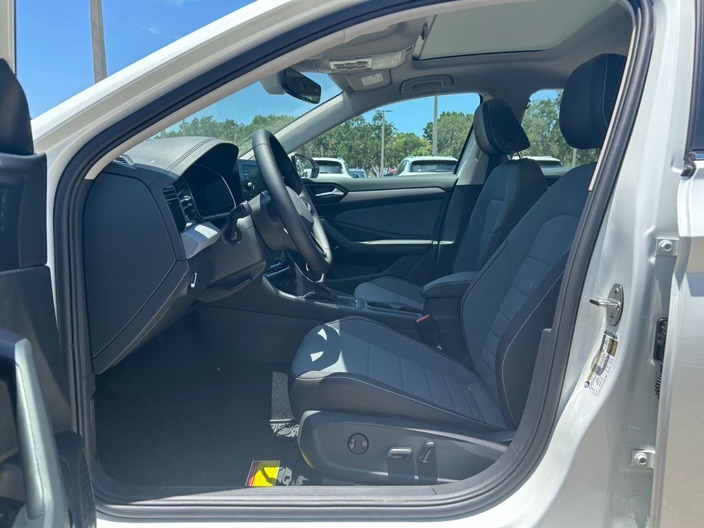 2025 Volkswagen Jetta 1.5T SE Tampa FL