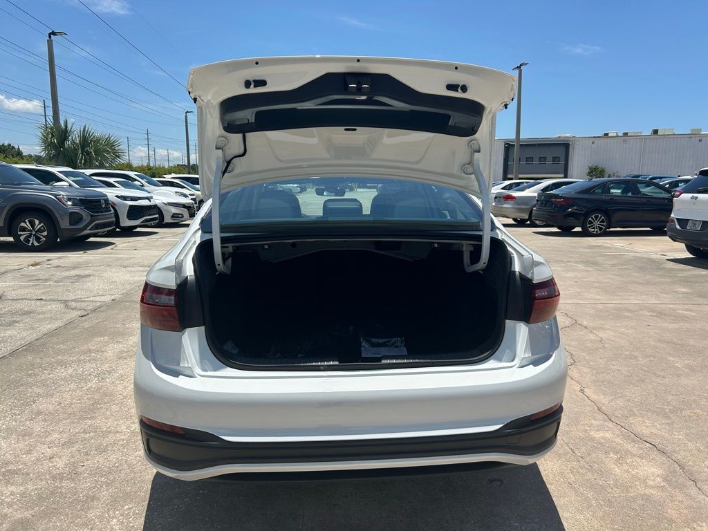2025 Volkswagen Jetta 1.5T SE Tampa FL