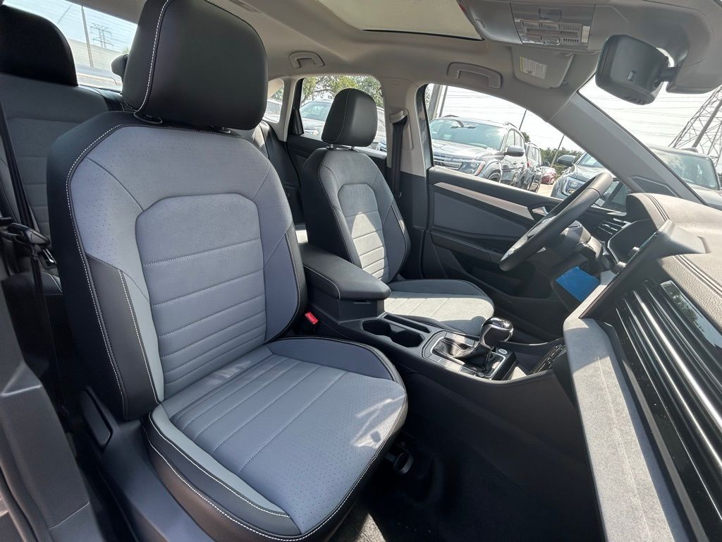 2025 Volkswagen Jetta 1.5T SE Tampa FL