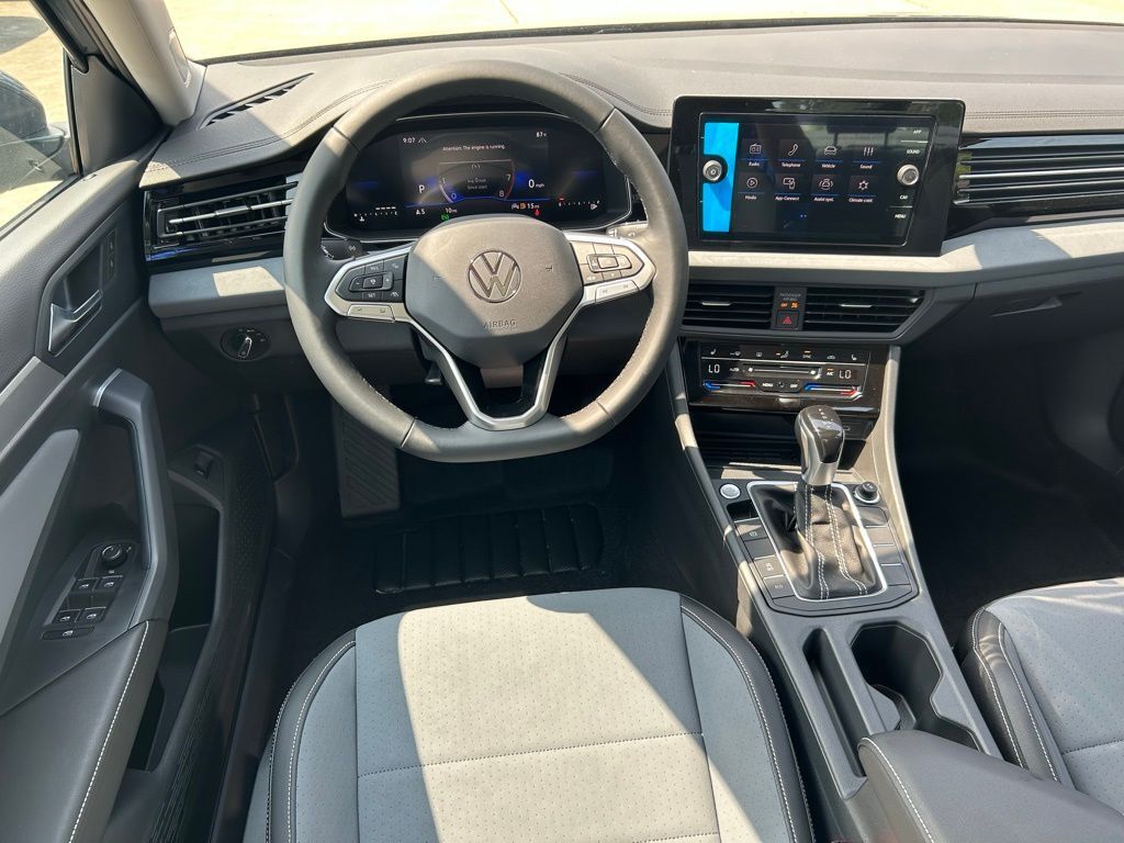 2025 Volkswagen Jetta 1.5T SE Tampa FL