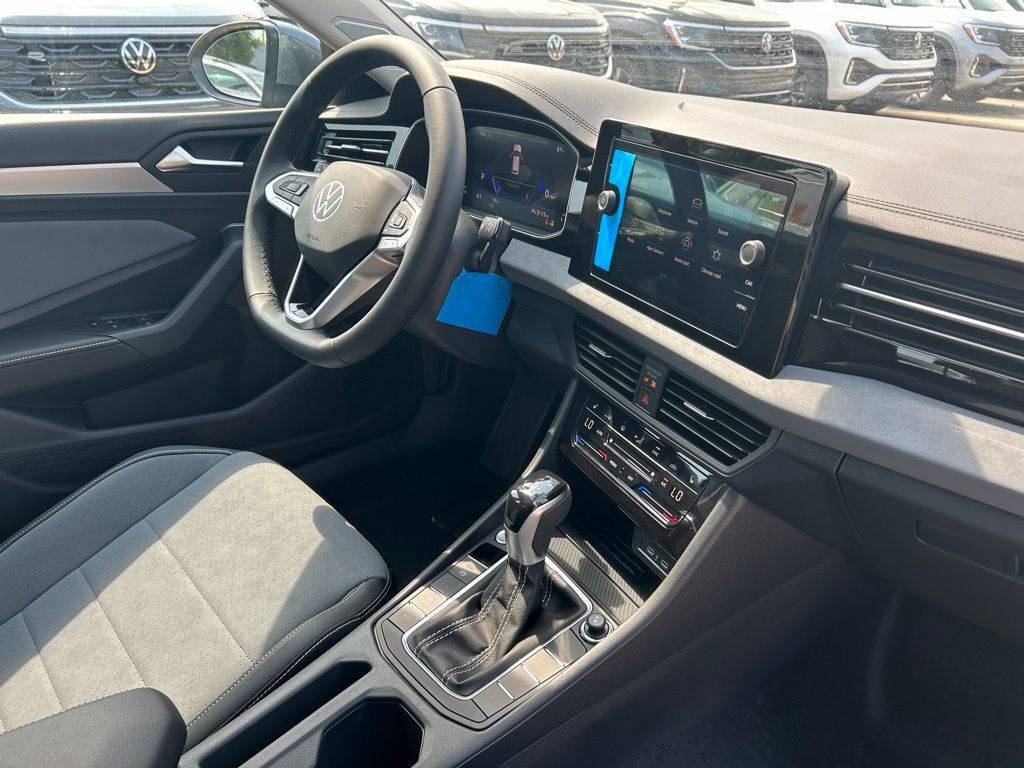 2025 Volkswagen Jetta 1.5T SE Tampa FL