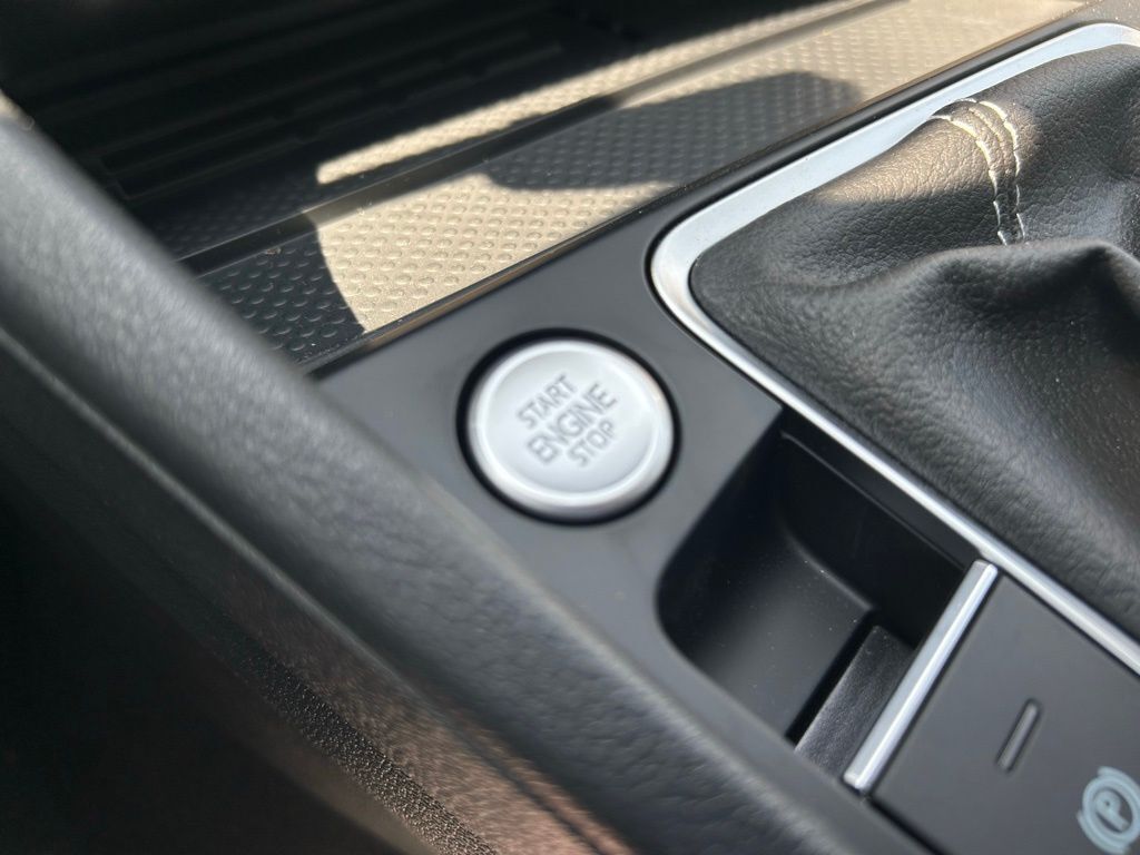 2025 Volkswagen Jetta 1.5T SE Tampa FL